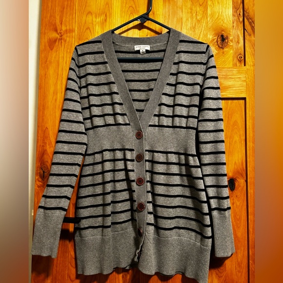 Liz Lange Maternity Cardigan - Picture 2 of 6